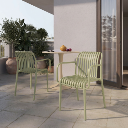 Silla Habana Polipropileno con Reposabrazos – 5 Colores Exterior