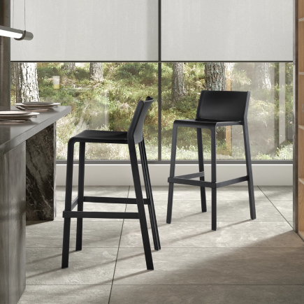 Taburete Apilable Trill color negro