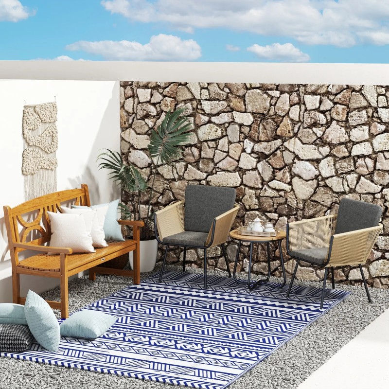 Set Balcón Yuki – 2 Butacas Ratán Caqui y Mesa Redonda Efecto Madera